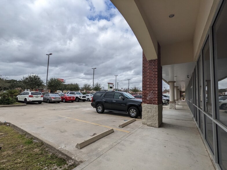 More Photos Of 13977 Westheimer Rd, Houston Storefront Retail Office For Sale