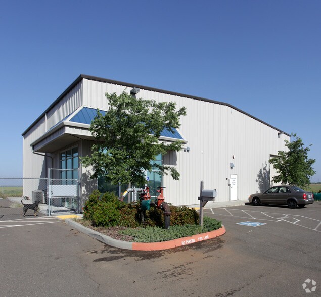 More Photos Of 12412 Gold Flake Ct, Rancho Cordova Warehouse For Lease