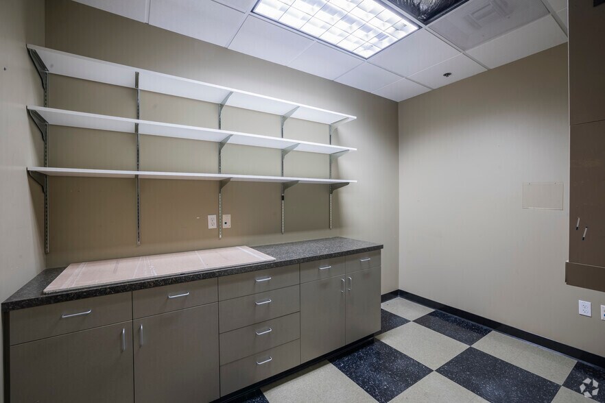 More Photos Of 355 N Wiget Ln, Walnut Creek Office For Sale