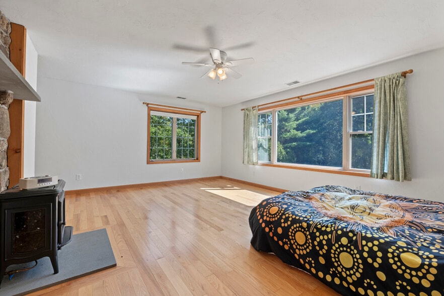 More Photos Of 41 Hobbs Rd, West Newfield Specialty For Sale