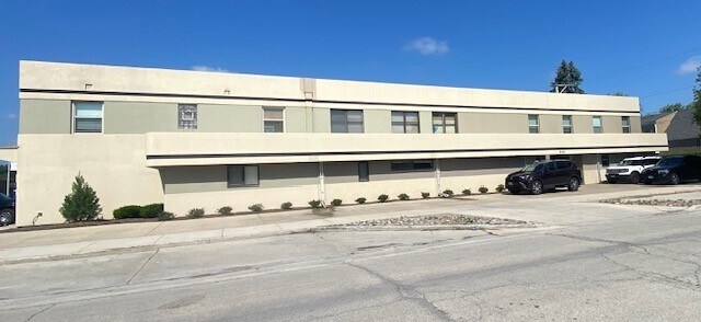 More Photos Of 9100 Ogden Ave, Brookfield Office For Sale