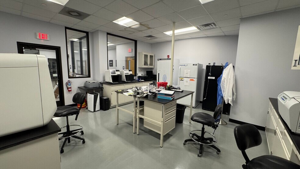 More Photos Of 2550 Brodhead Rd, Bethlehem Flex For Lease