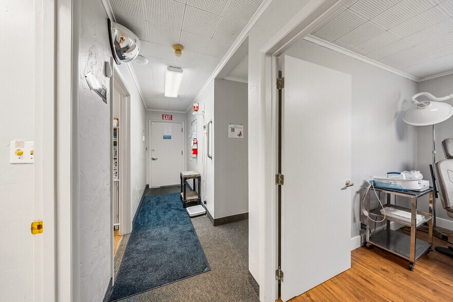 More Photos Of 21990 Highway 62, Shady Cove Healthcare For Sale