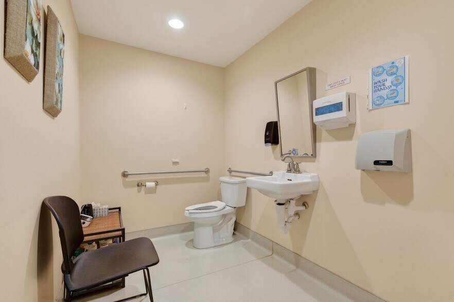 More Photos Of 301 Hurley Ave, Kingston Office For Sale