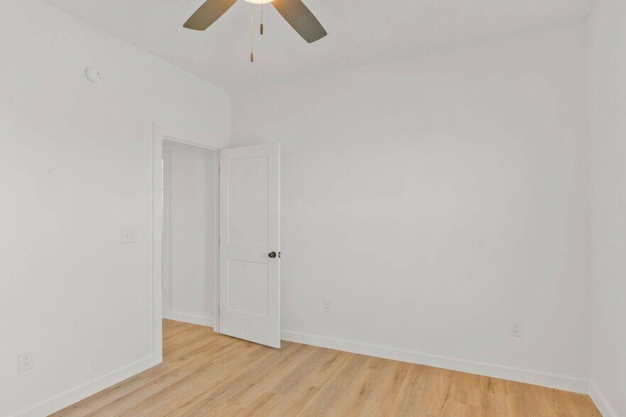 More Photos Of , Lafayette Specialty For Sale