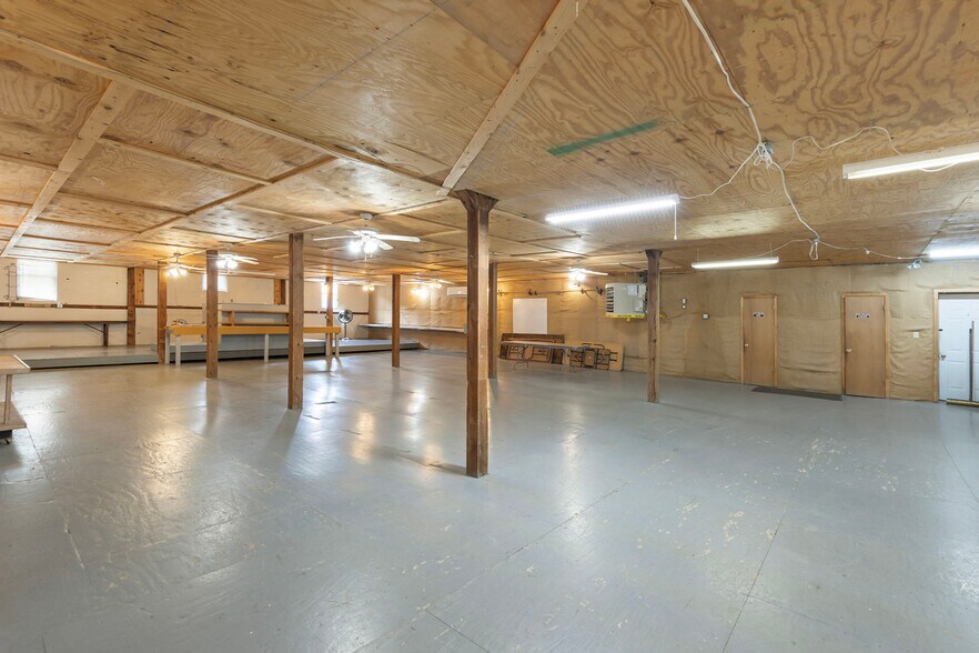 More Photos Of 8018 Northwestern Tpke, Keyser General Retail For Sale