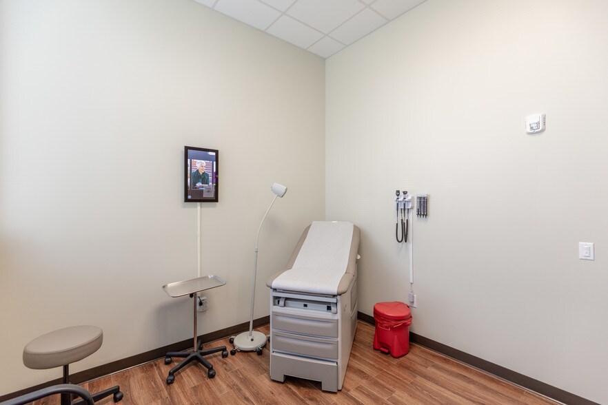 More Photos Of 16422 Stuebner Airline Rd, Spring Medical For Lease