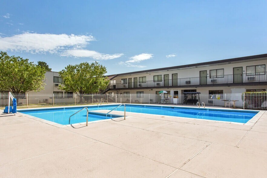 More Photos Of 245 E Wendover Blvd, Wendover Hotel For Sale