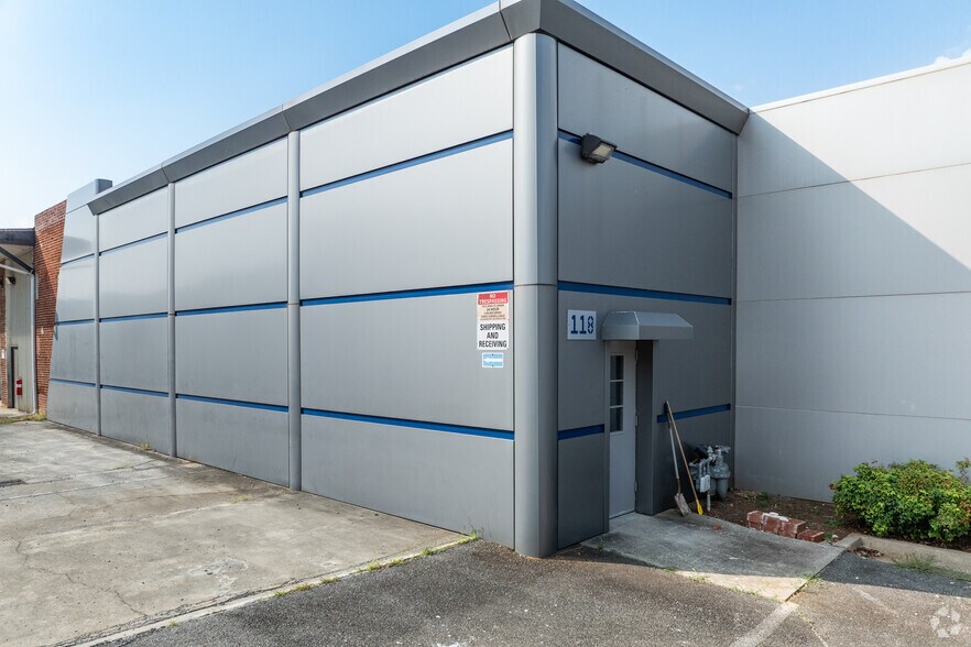 More Photos Of 1 Johnson St, Cartersville Warehouse For Lease