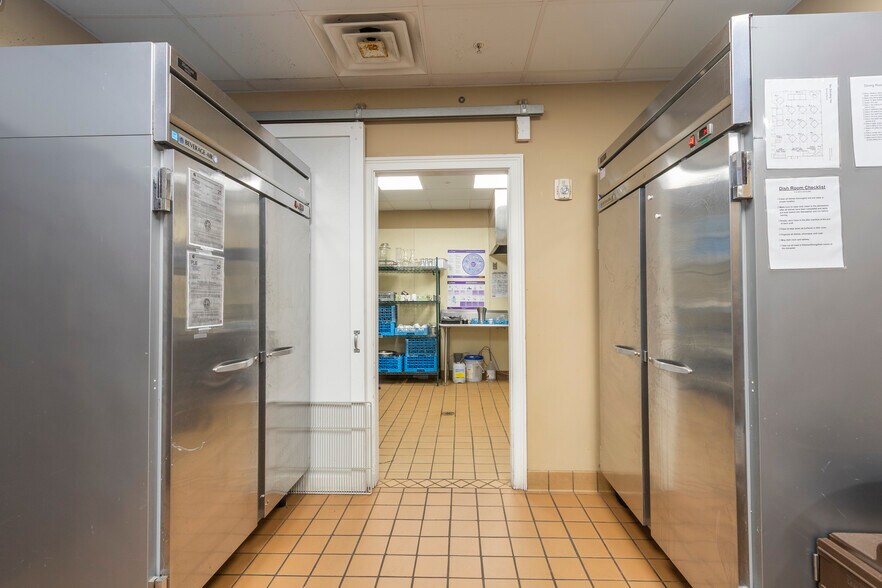 More Photos Of 151 E Church St, Anderson Hospitality For Sale