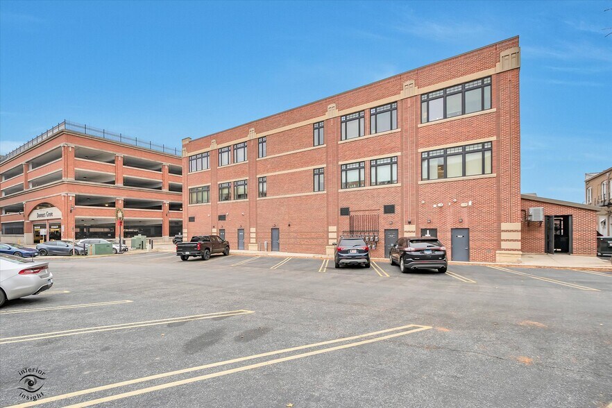 More Photos Of 5143-5151 Mochel Dr, Downers Grove Office For Sale