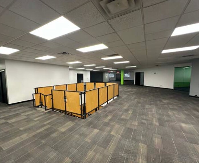 More Photos Of 3550-3560 Symmes Rd, Hamilton Manufacturing For Lease