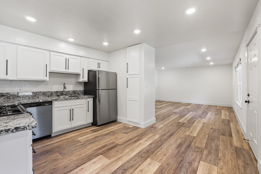 More Photos Of 1160 Bowers Ave, South Lake Tahoe Apartments For Sale