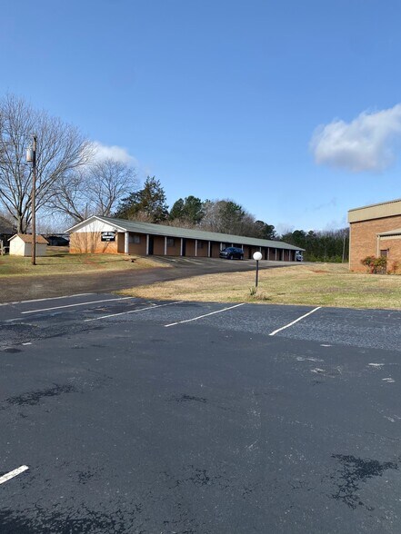 More Photos Of 322 Fretwell Dr, Anderson Religious Facility For Sale