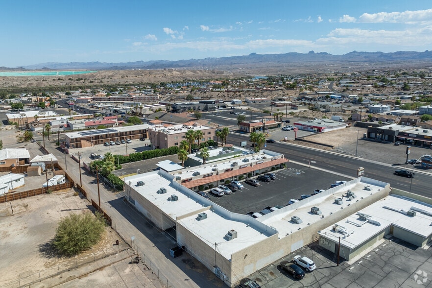 More Photos Of 2065 Highway 95, Bullhead City Storefront For Lease