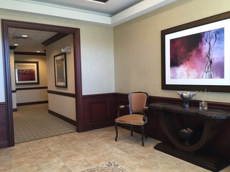 More Photos Of 2639 Fruitville Rd, Sarasota Medical For Lease