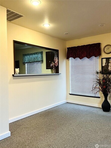 More Photos Of 31775 State Route 20, Oak Harbor Medical For Lease