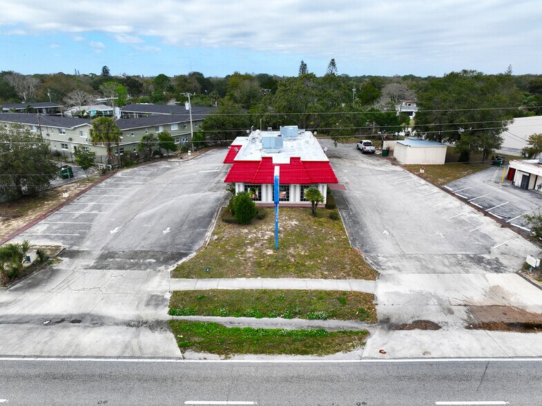 More Photos Of 938 Dixon blvd, Cocoa Restaurant For Sale