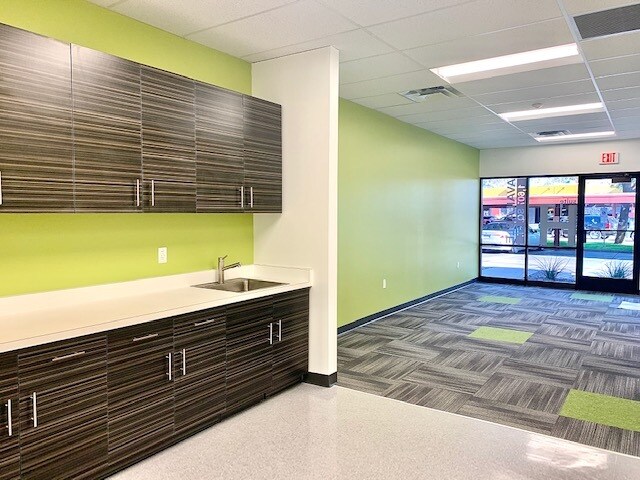 More Photos Of 8055 N 24th Ave, Phoenix Unknown For Lease