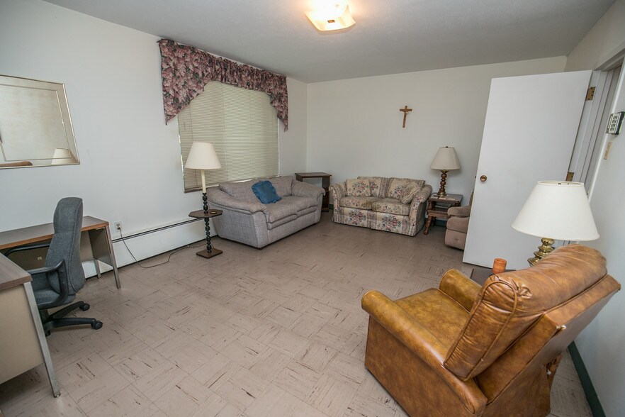 More Photos Of 2425 N Taylor Rd, Cleveland Heights Religious Facility For Sale