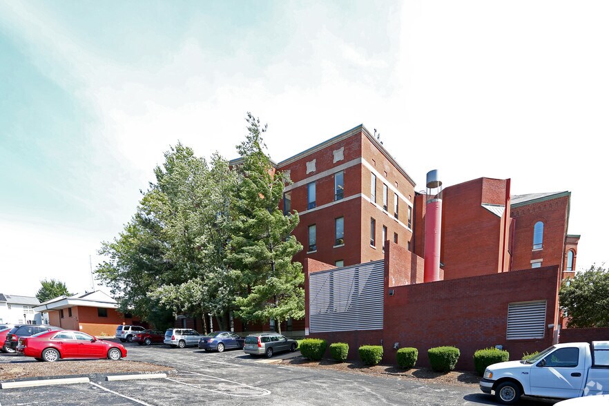 More Photos Of 1 Campbell Plz, Saint Louis Office For Lease