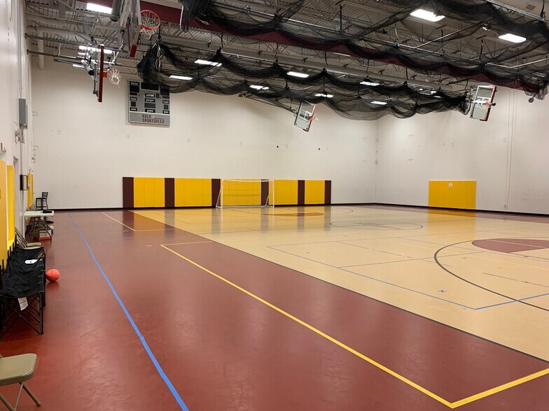 More Photos Of 26705 W Commerce Dr, Volo Health Club For Lease