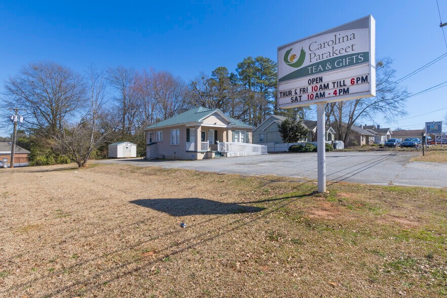 Primary Photo Of 2816 E North Ave, Anderson Funeral Home For Sale
