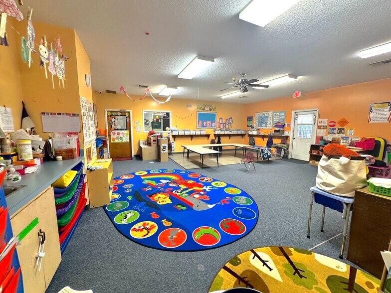 More Photos Of 794 King George Blvd, Savannah Schools For Sale