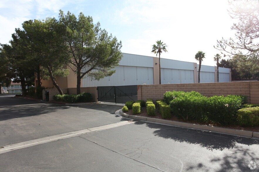 More Photos Of 175 E Reno Ave, Las Vegas Specialty For Lease