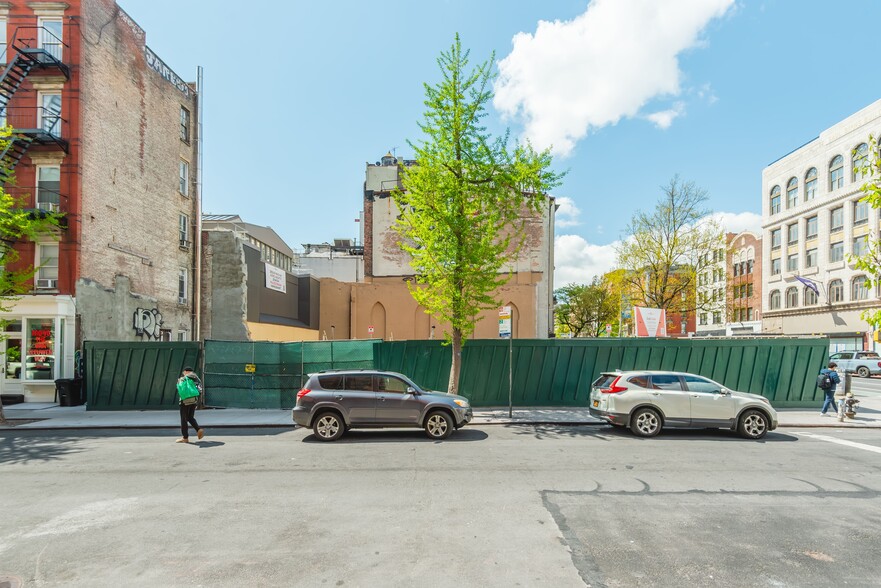 More Photos Of 48 E 7th St, New York Apartments For Sale