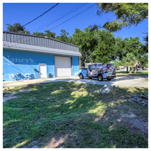 More Photos Of 3206 E De Soto St, Pensacola Restaurant For Sale