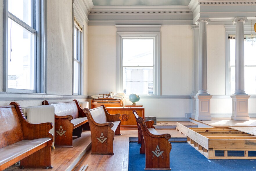 More Photos Of 520 N 25th St, Richmond Lodge Meeting Hall For Lease