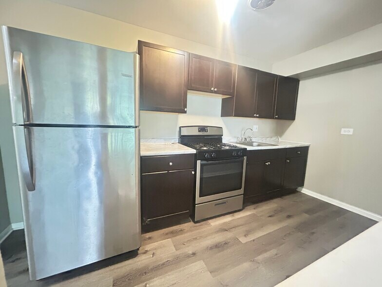 More Photos Of 1200 W 127th St, Calumet Park Apartments For Sale