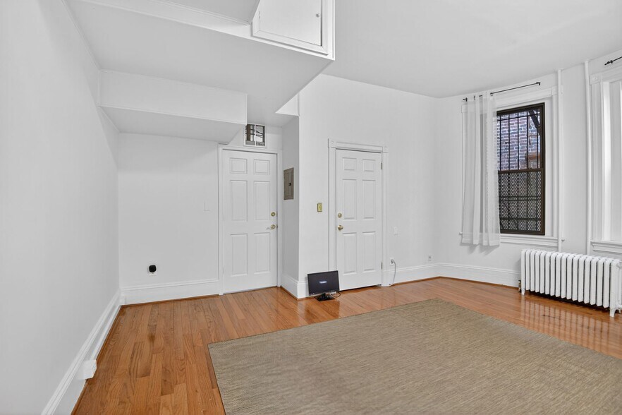 More Photos Of 1115 Massachusetts Ave NW, Washington Office For Lease