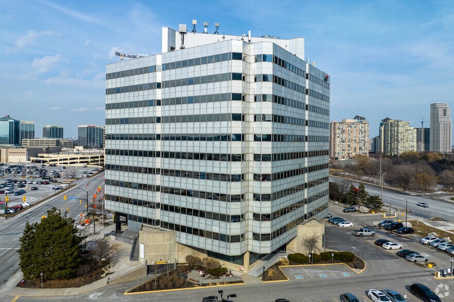 More Photos Of 201 City Centre Dr, Mississauga Office For Lease