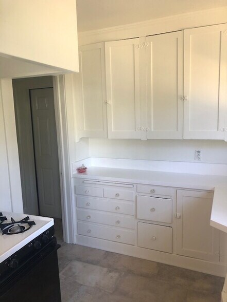 More Photos Of 1053-1065 E Santa Clara St, Ventura Apartments For Sale