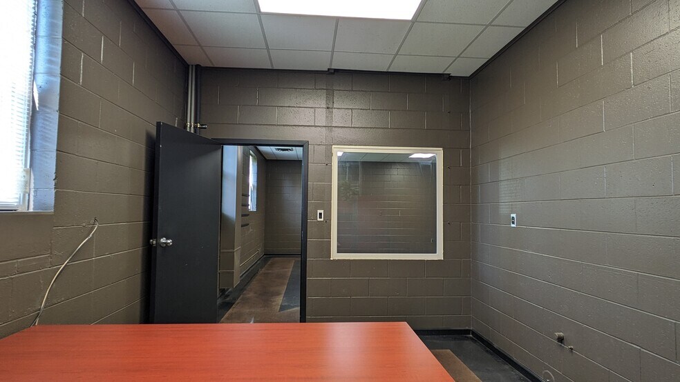 More Photos Of 400 Madison st, Towanda Flex For Sale