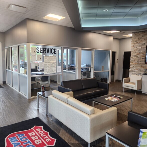 More Photos Of 215 Scharberry Ln, Mars Auto Dealership For Sale