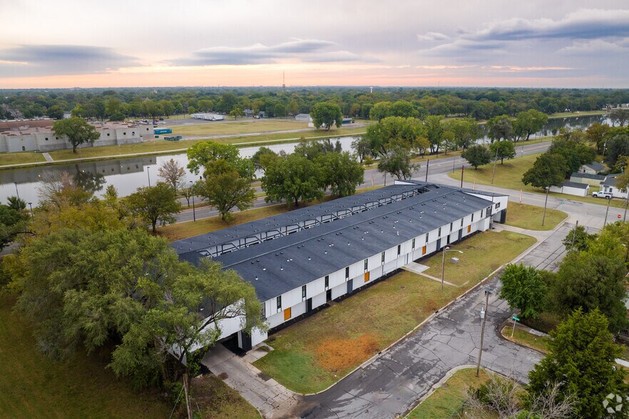 More Photos Of 425 W Taft St, Wichita Apartments For Sale