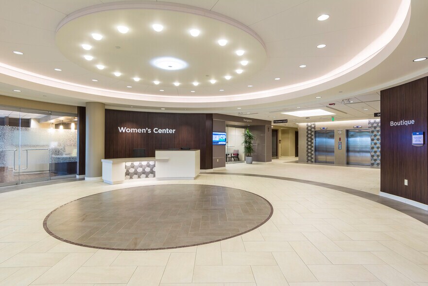 More Photos Of 13420 N Meridian St, Carmel Medical For Lease