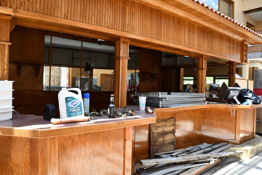 More Photos Of 10211 W Lincoln Hwy, Frankfort Restaurant For Lease