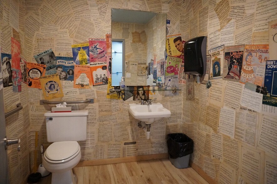 More Photos Of 413 N Main St, Charles City Storefront For Sale