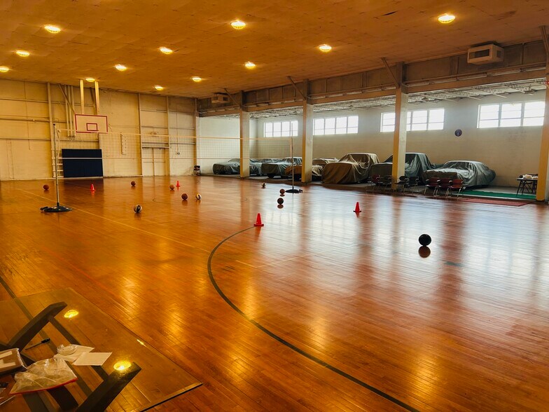 More Photos Of 2677 NC-903 Hwy, Stokes Sports And Entertainment For Sale