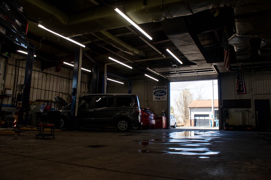 More Photos Of 1625 Commerce St, Wellsburg Auto Dealership For Sale