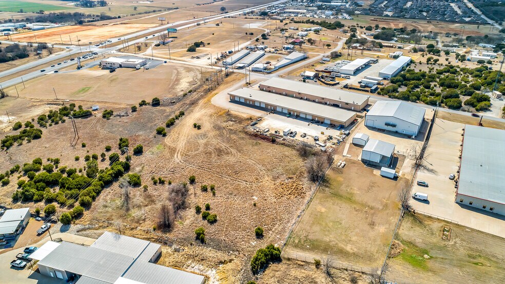 More Photos Of 125 M and M Ranch Rd, Granbury Warehouse For Lease