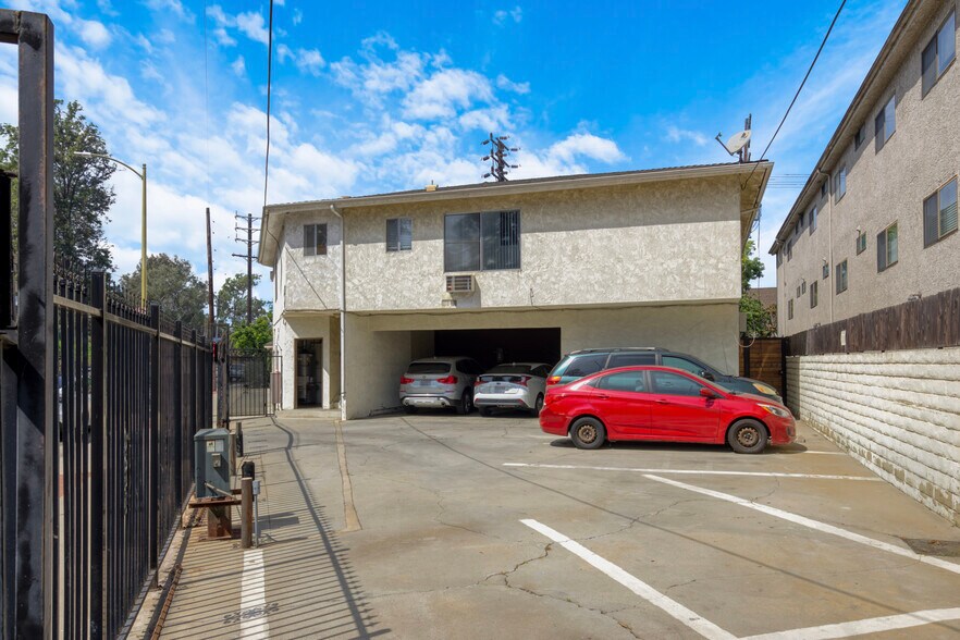 More Photos Of 3346 S Canfield Ave, Los Angeles Apartments For Sale