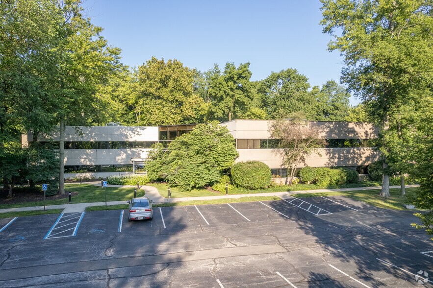 Primary Photo Of 1705 Indian Wood Cir, Maumee Office For Lease