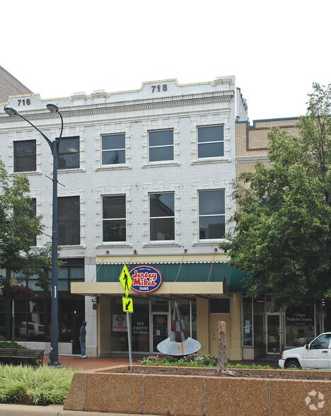 More Photos Of 718 S Kansas Ave, Topeka Storefront Retail Office For Lease