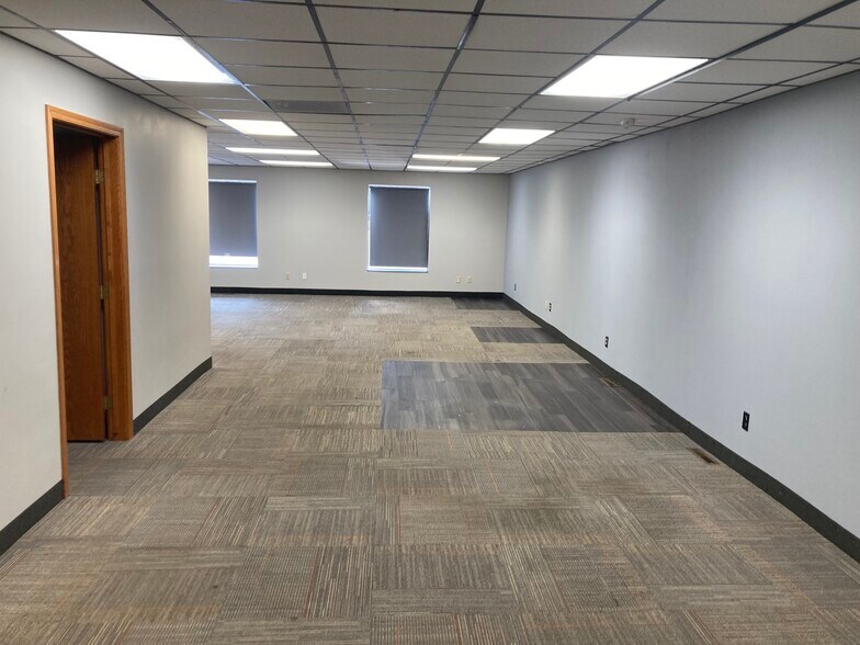 More Photos Of 20 S 32nd Ave S, Saint Cloud Office For Sale