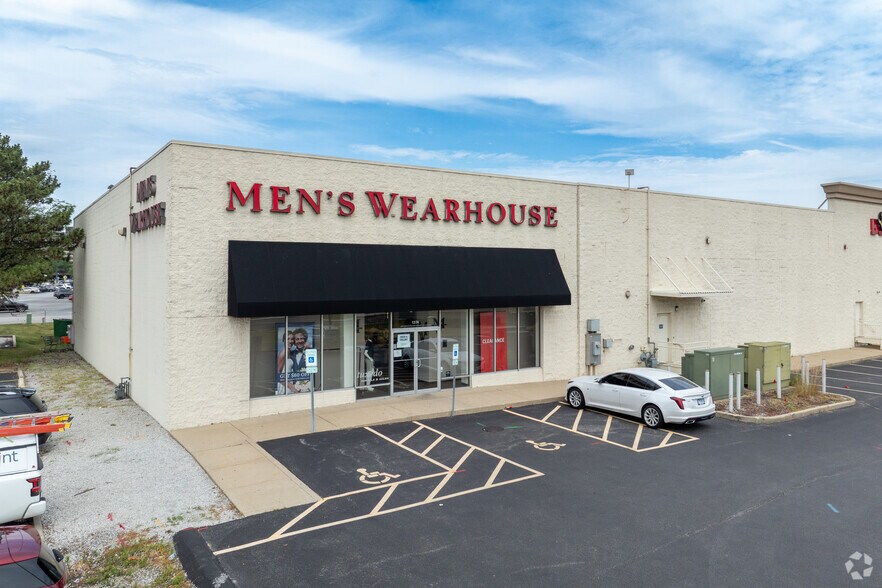 More Photos Of 1370 Torrence Ave, Calumet City Freestanding For Lease